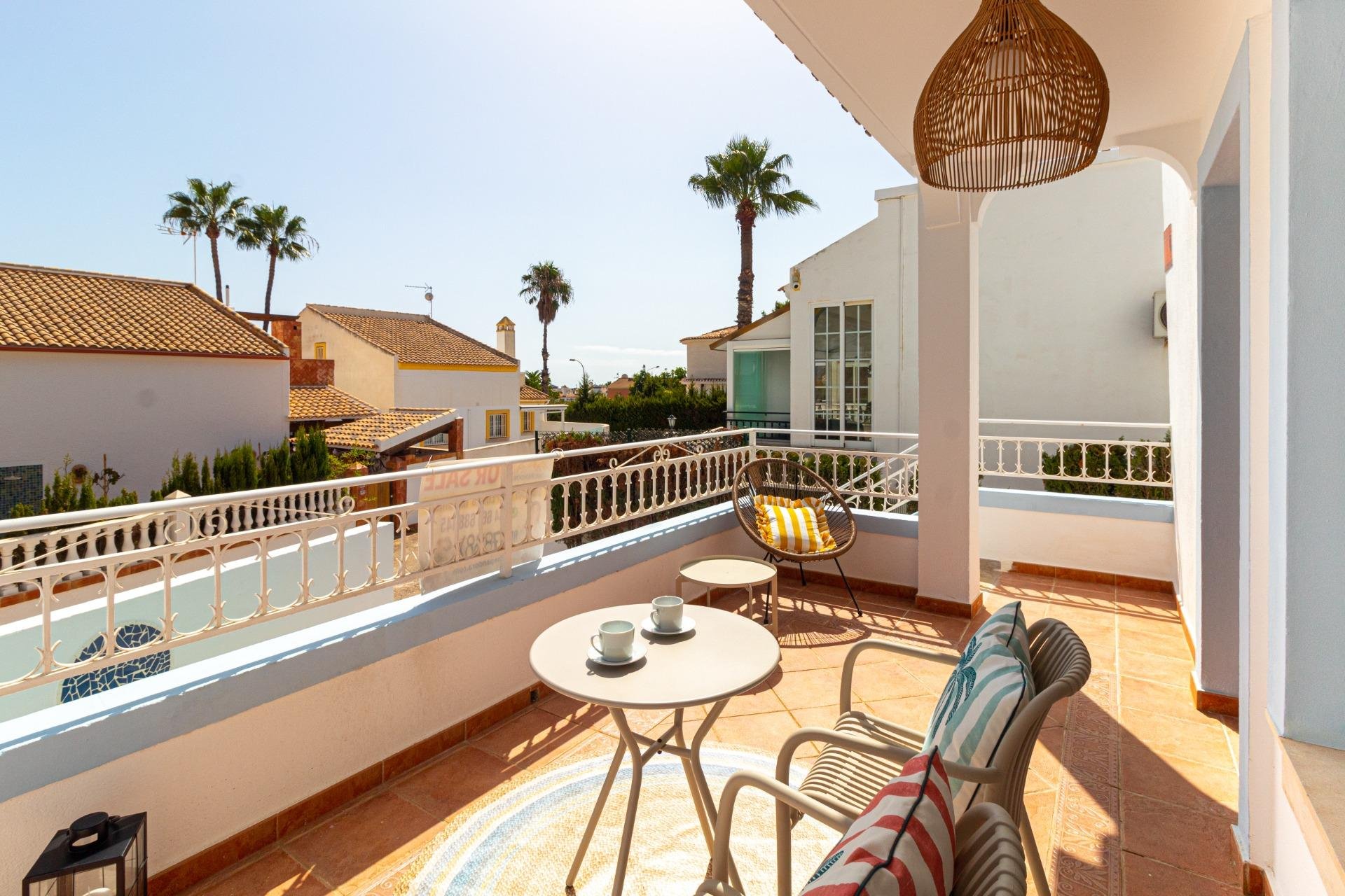 Resale - Villa / House - Orihuela Costa - Villamartín