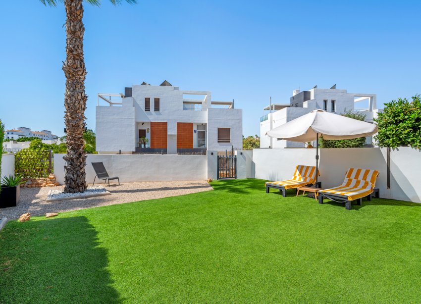 Resale - Villa / House - Orihuela Costa - Villamartín