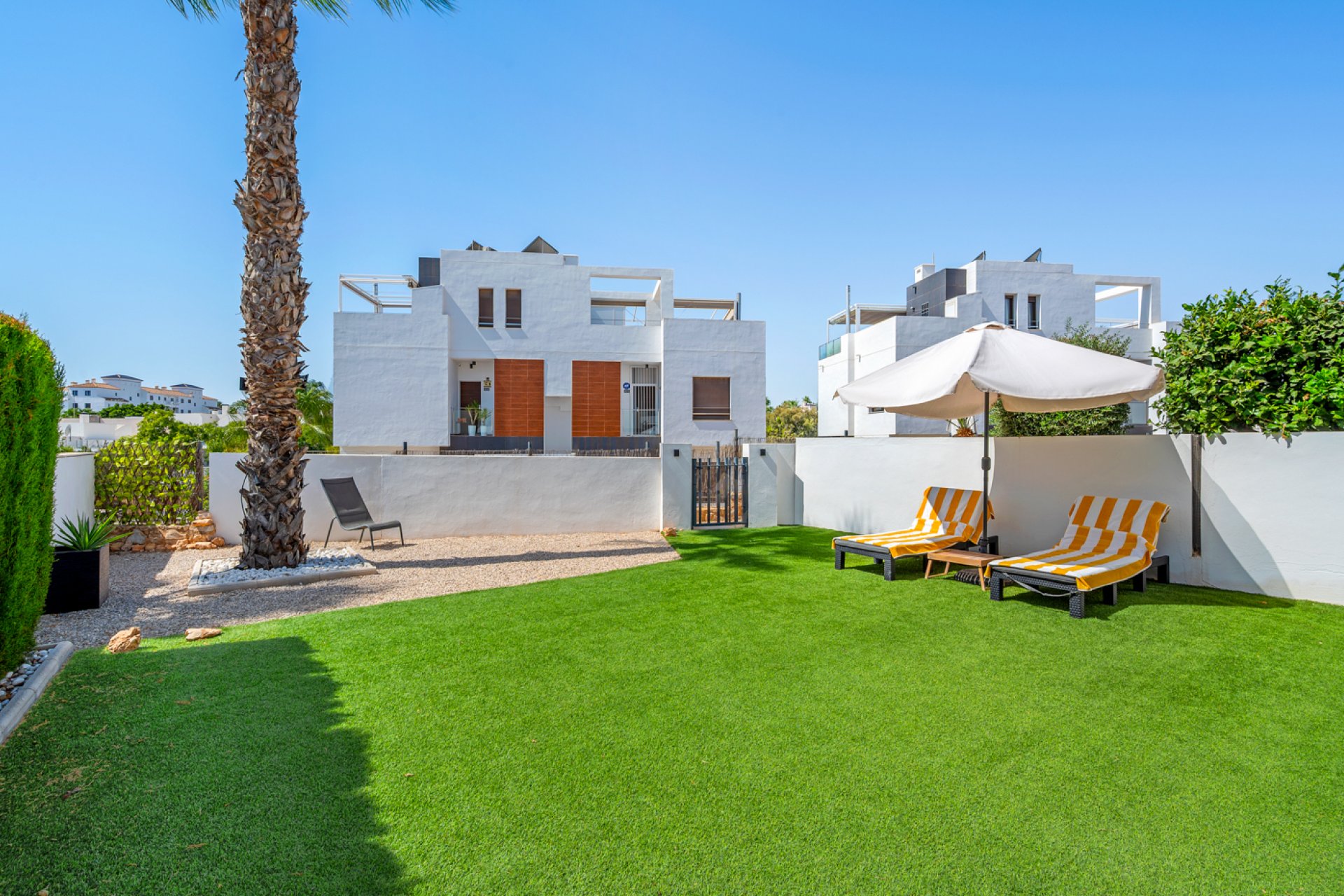 Resale - Villa / House - Orihuela Costa - Villamartín