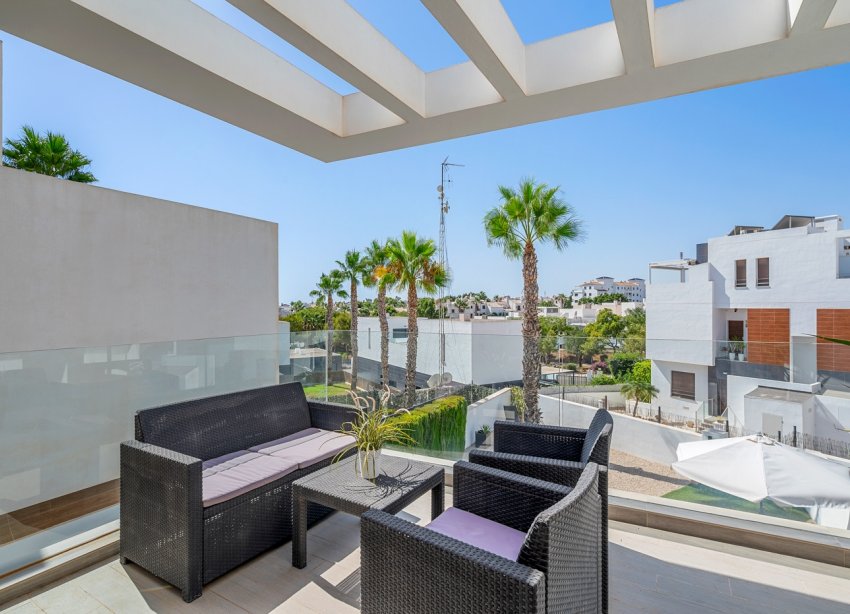 Resale - Villa / House - Orihuela Costa - Villamartín