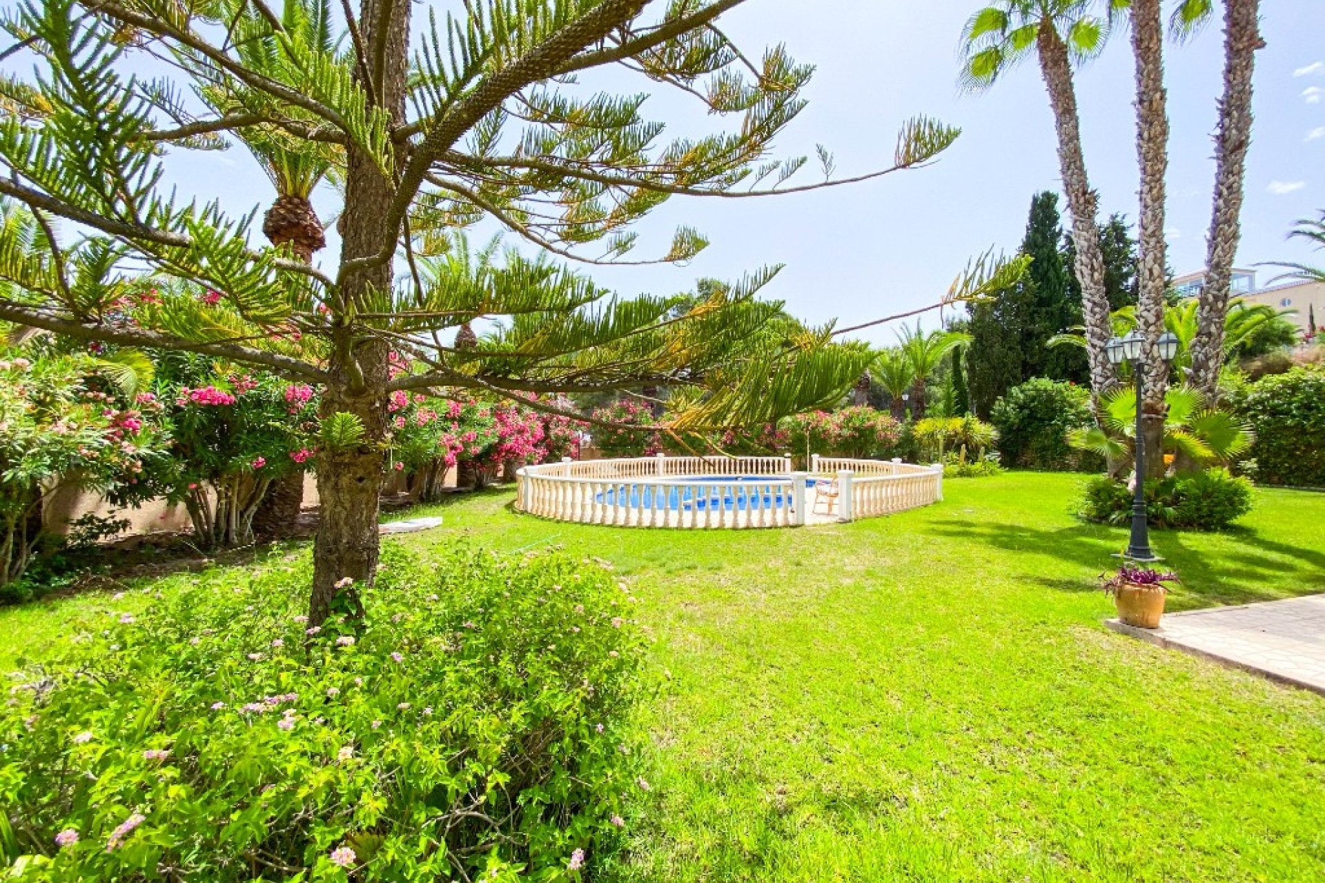 Resale - Villa / House - Orihuela Costa - Villamartín