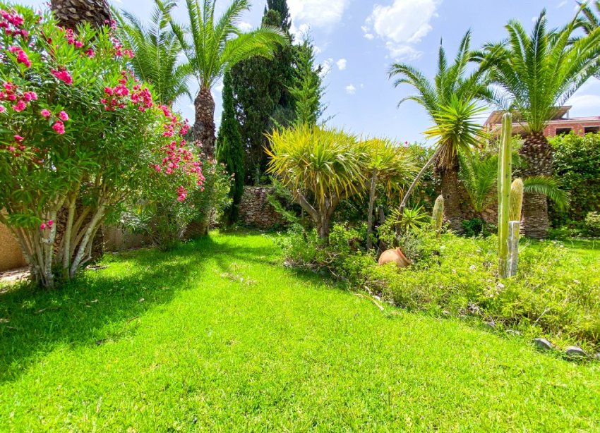Resale - Villa / House - Orihuela Costa - Villamartín