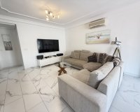 Resale - Villa / House - Orihuela Costa - Villamartín