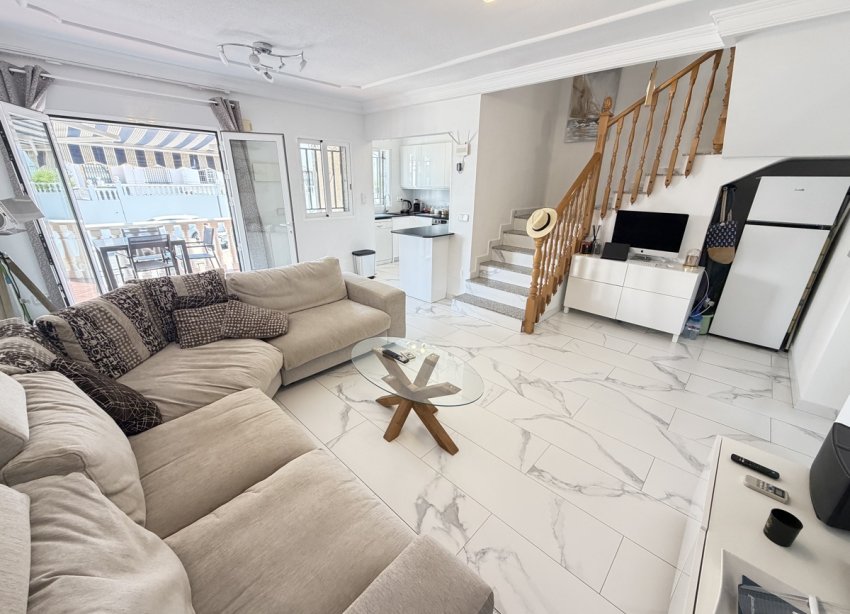 Resale - Villa / House - Orihuela Costa - Villamartín