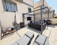 Resale - Villa / House - Orihuela Costa - Villamartín