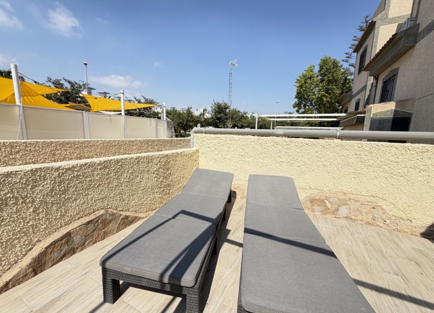 Resale - Villa / House - Orihuela Costa - Villamartín
