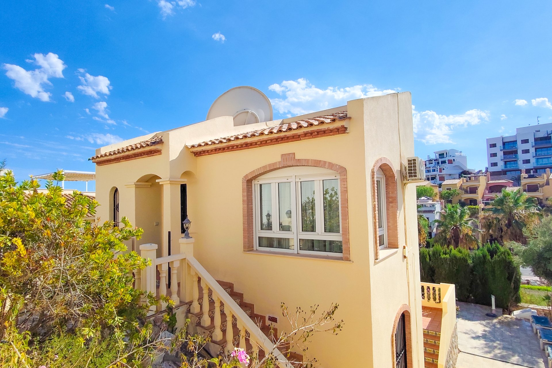 Resale - Villa / House - Orihuela Costa - Villamartín