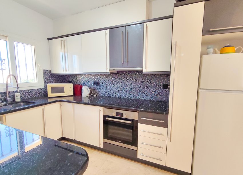 Resale - Villa / House - Orihuela Costa - Villamartín