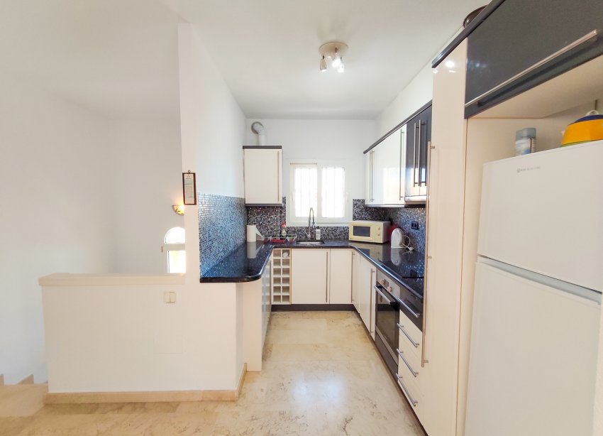 Resale - Villa / House - Orihuela Costa - Villamartín