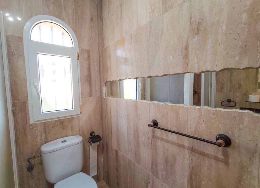 Resale - Villa / House - Orihuela Costa - Villamartín