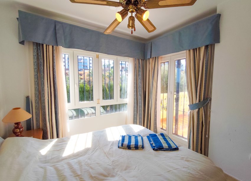Resale - Villa / House - Orihuela Costa - Villamartín