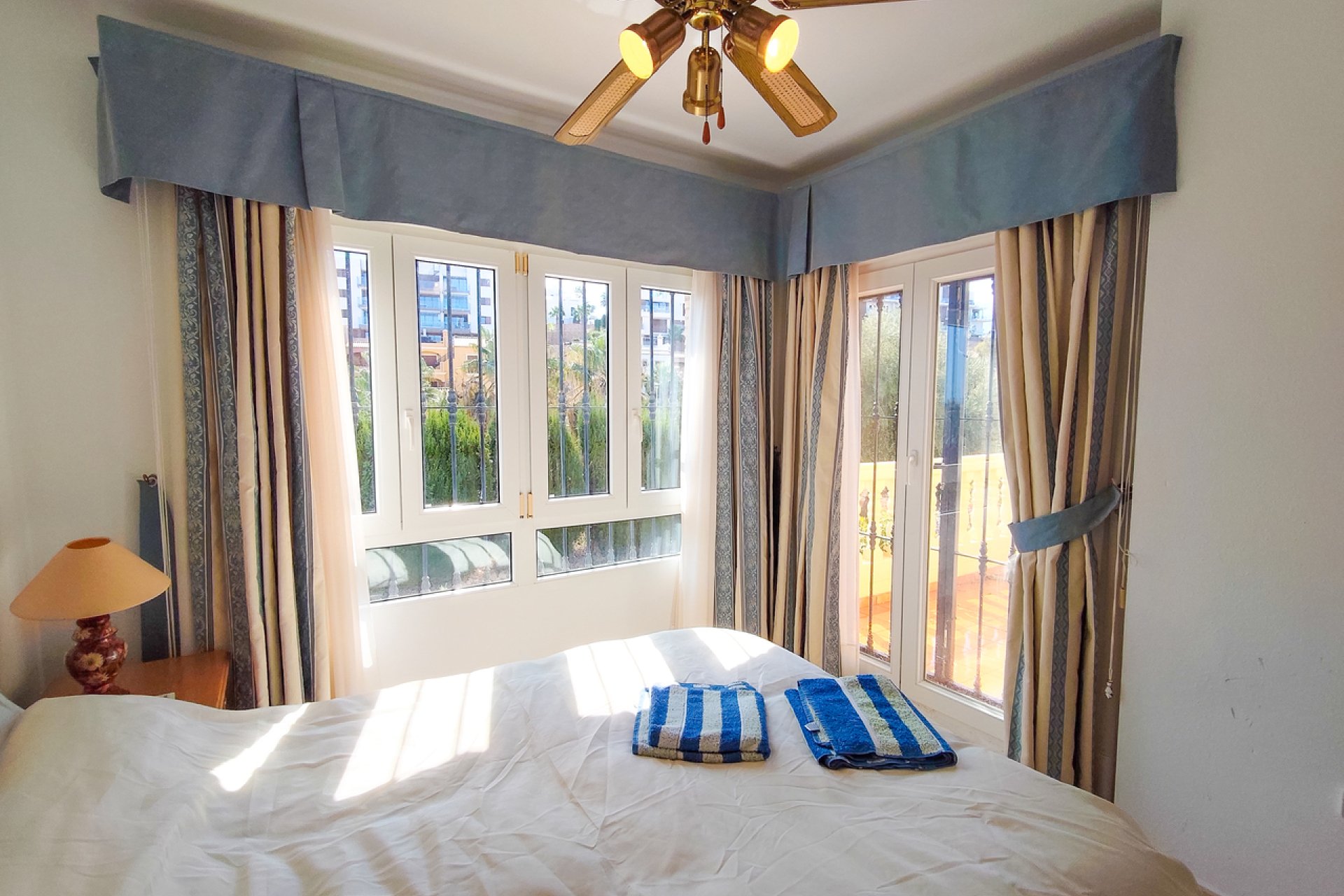 Resale - Villa / House - Orihuela Costa - Villamartín
