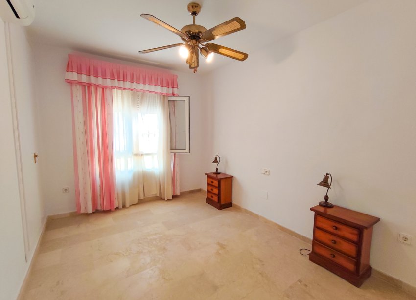 Resale - Villa / House - Orihuela Costa - Villamartín