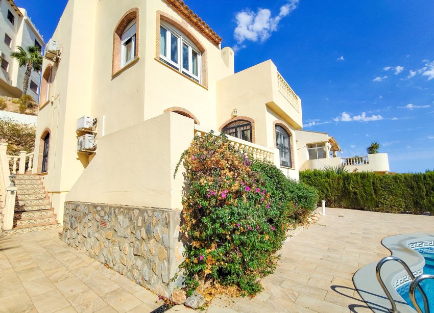 Resale - Villa / House - Orihuela Costa - Villamartín