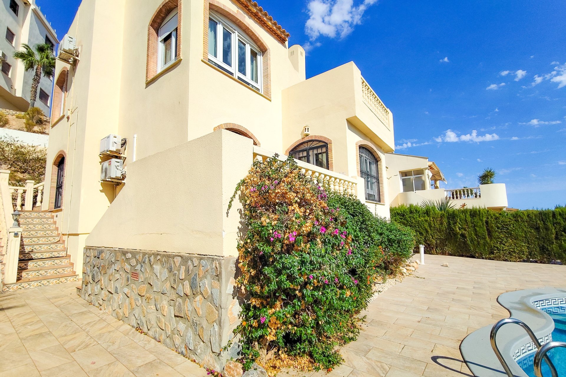 Resale - Villa / House - Orihuela Costa - Villamartín