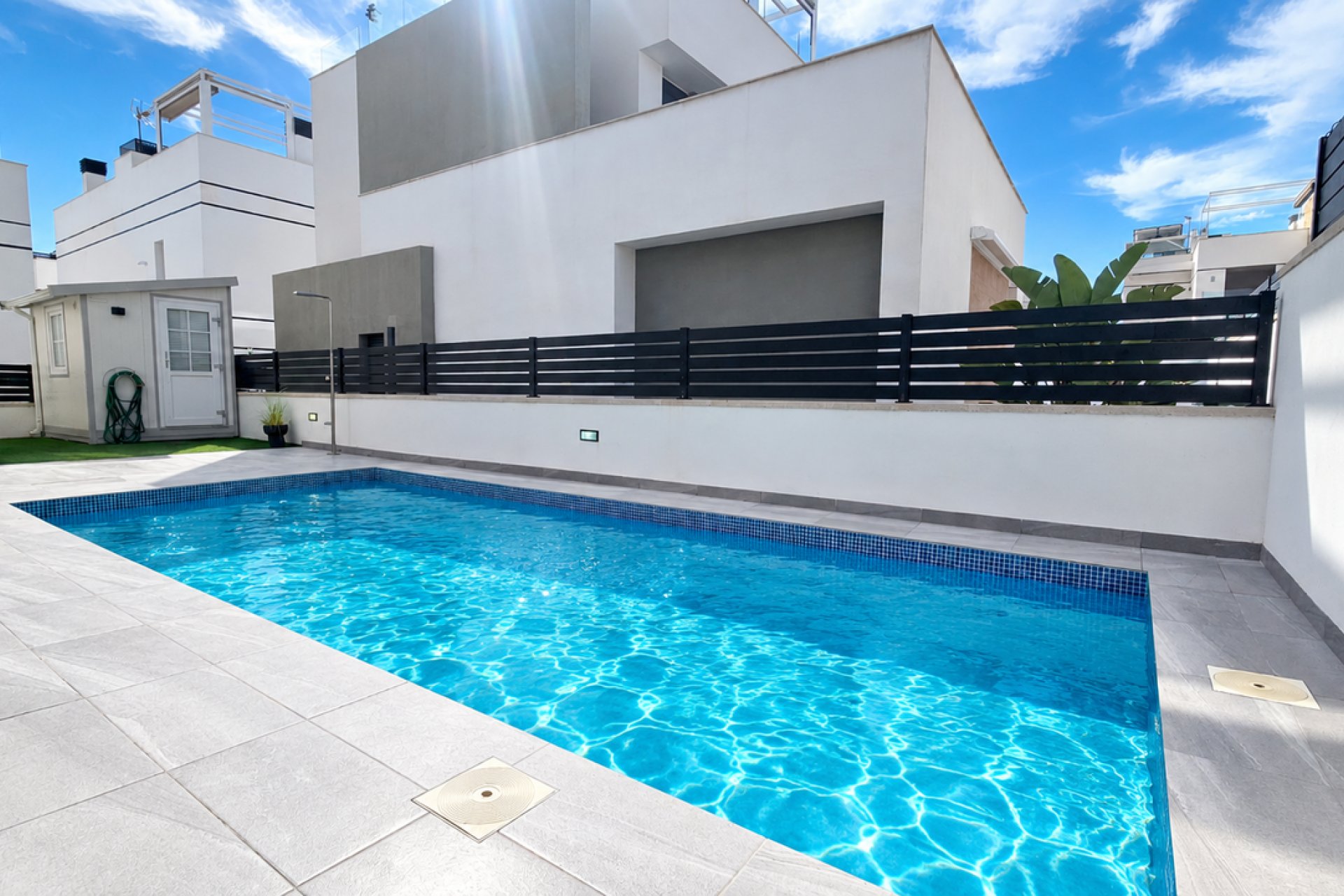 Resale - Villa / House - Orihuela Costa - Villamartín