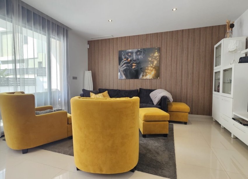 Resale - Villa / House - Orihuela Costa - Villamartín