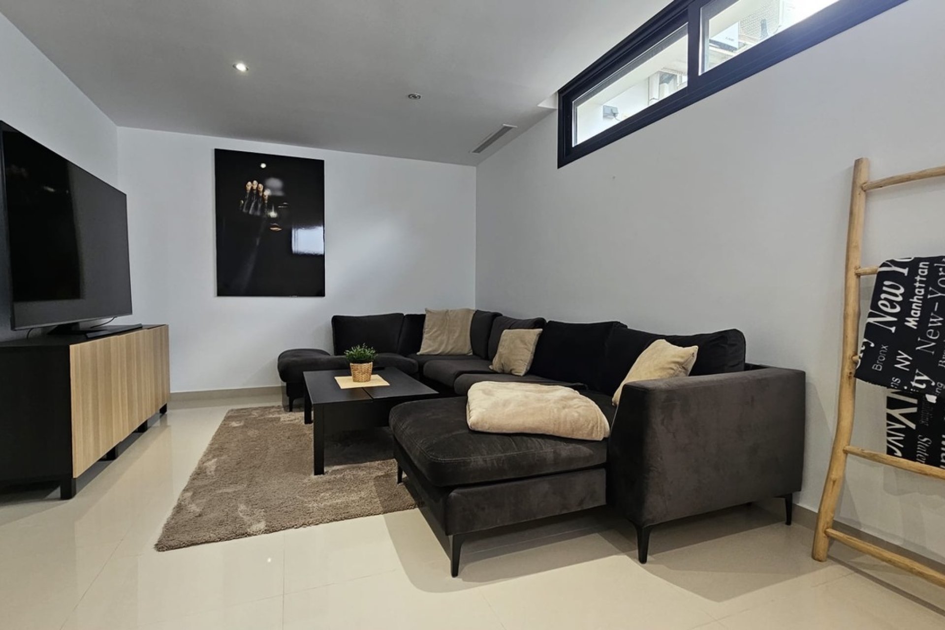 Resale - Villa / House - Orihuela Costa - Villamartín