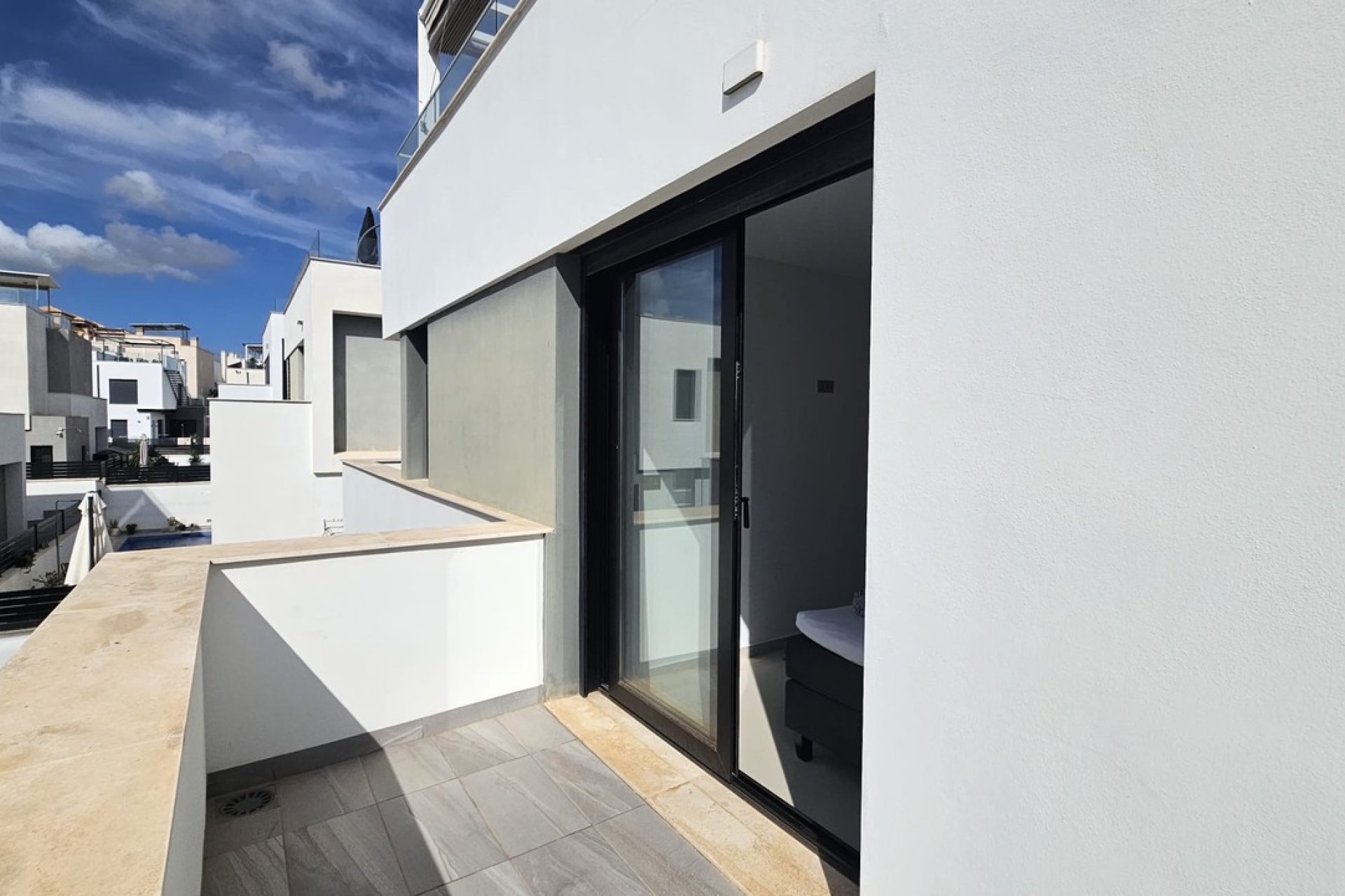 Resale - Villa / House - Orihuela Costa - Villamartín
