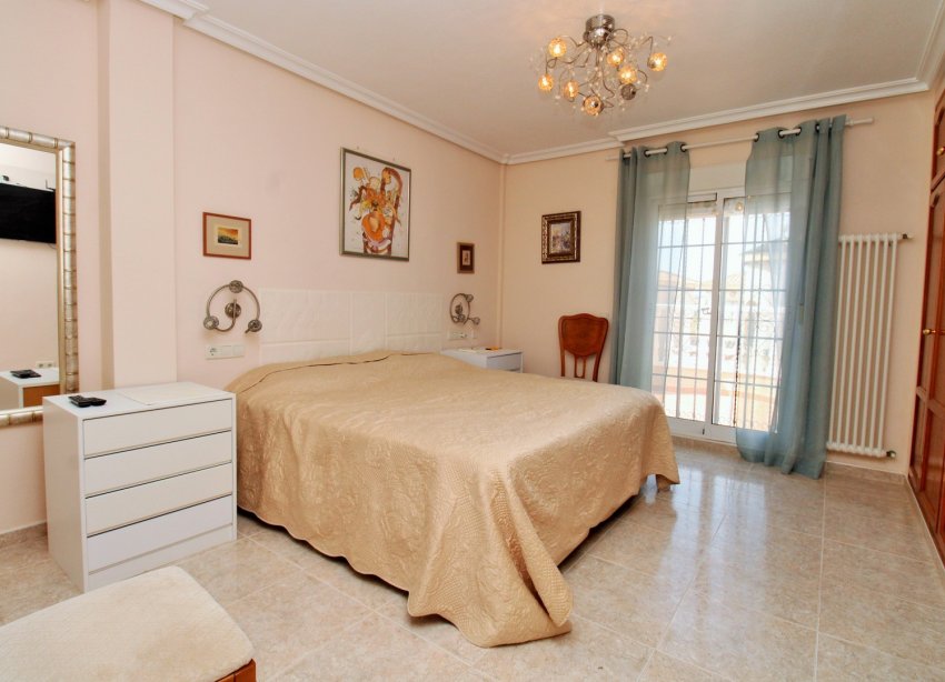 Resale - Villa / House - Orihuela Costa - Villamartín