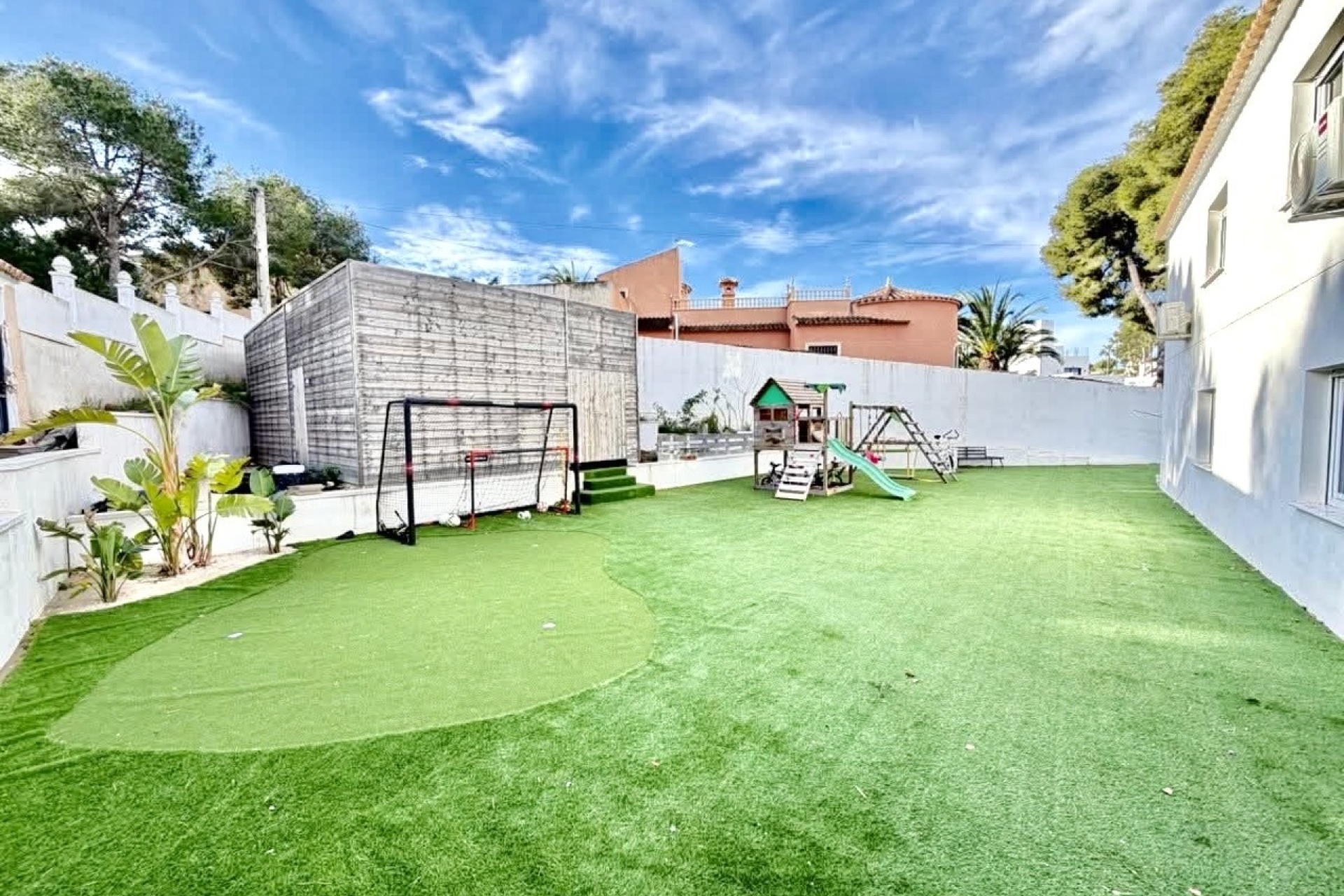 Resale - Villa / House - Orihuela Costa - Villamartín