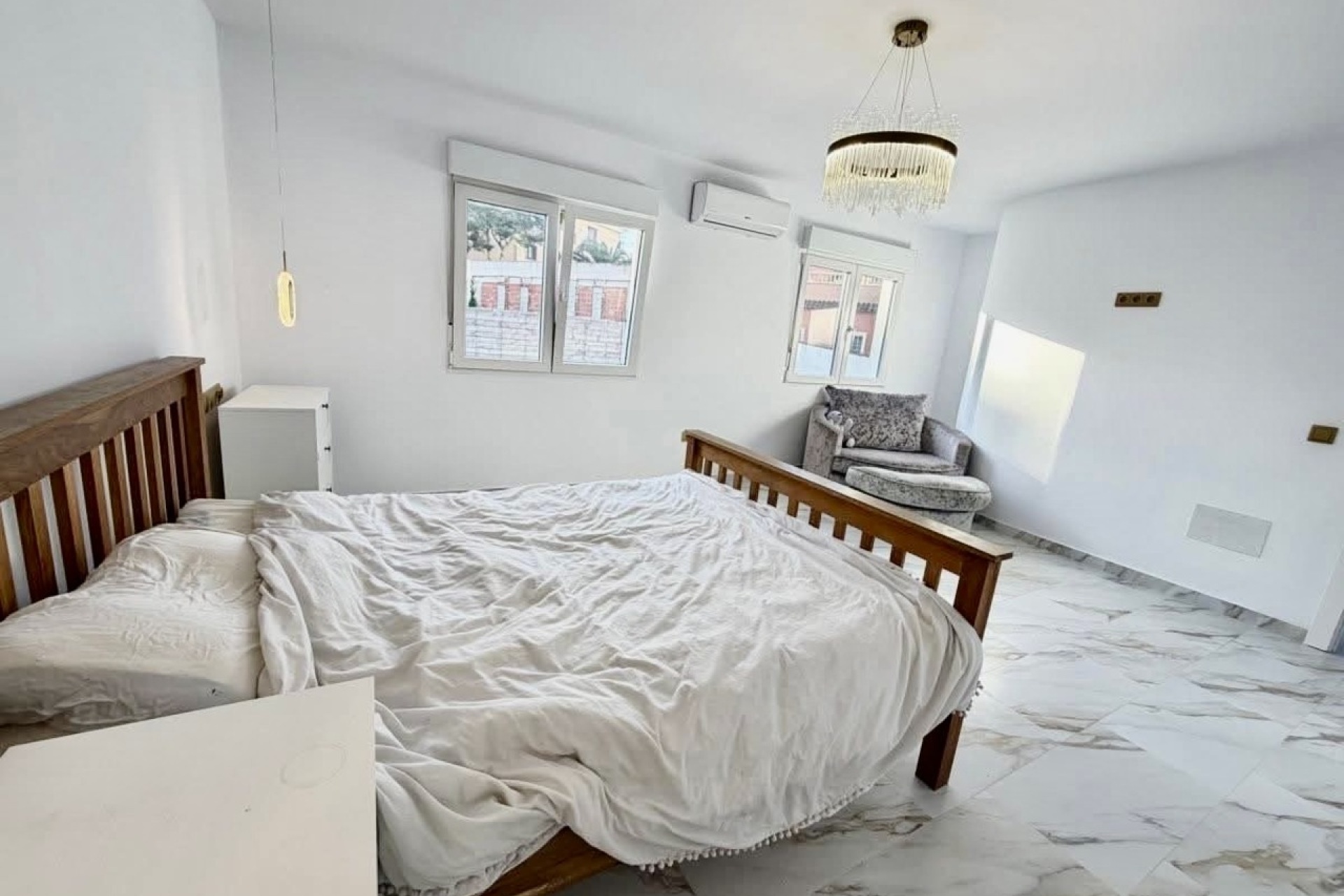 Resale - Villa / House - Orihuela Costa - Villamartín