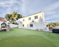 Resale - Villa / House - Orihuela Costa - Villamartín