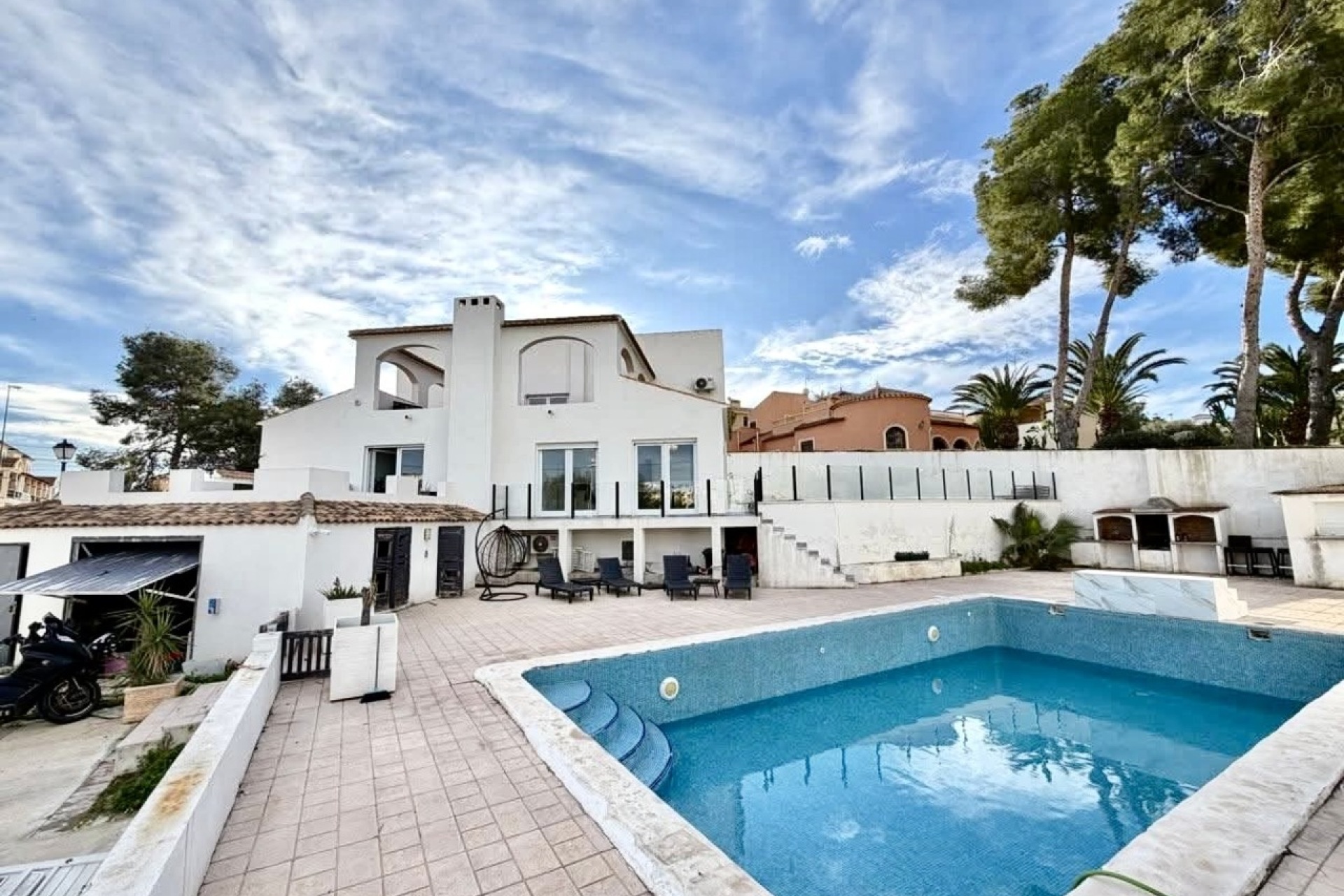 Resale - Villa / House - Orihuela Costa - Villamartín