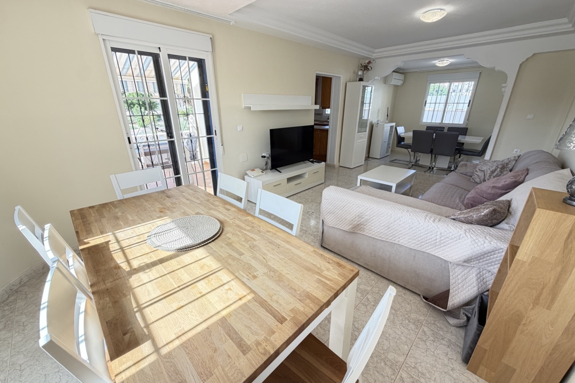 Resale - Villa / House - Orihuela Costa - Villamartín