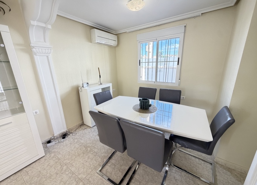 Resale - Villa / House - Orihuela Costa - Villamartín