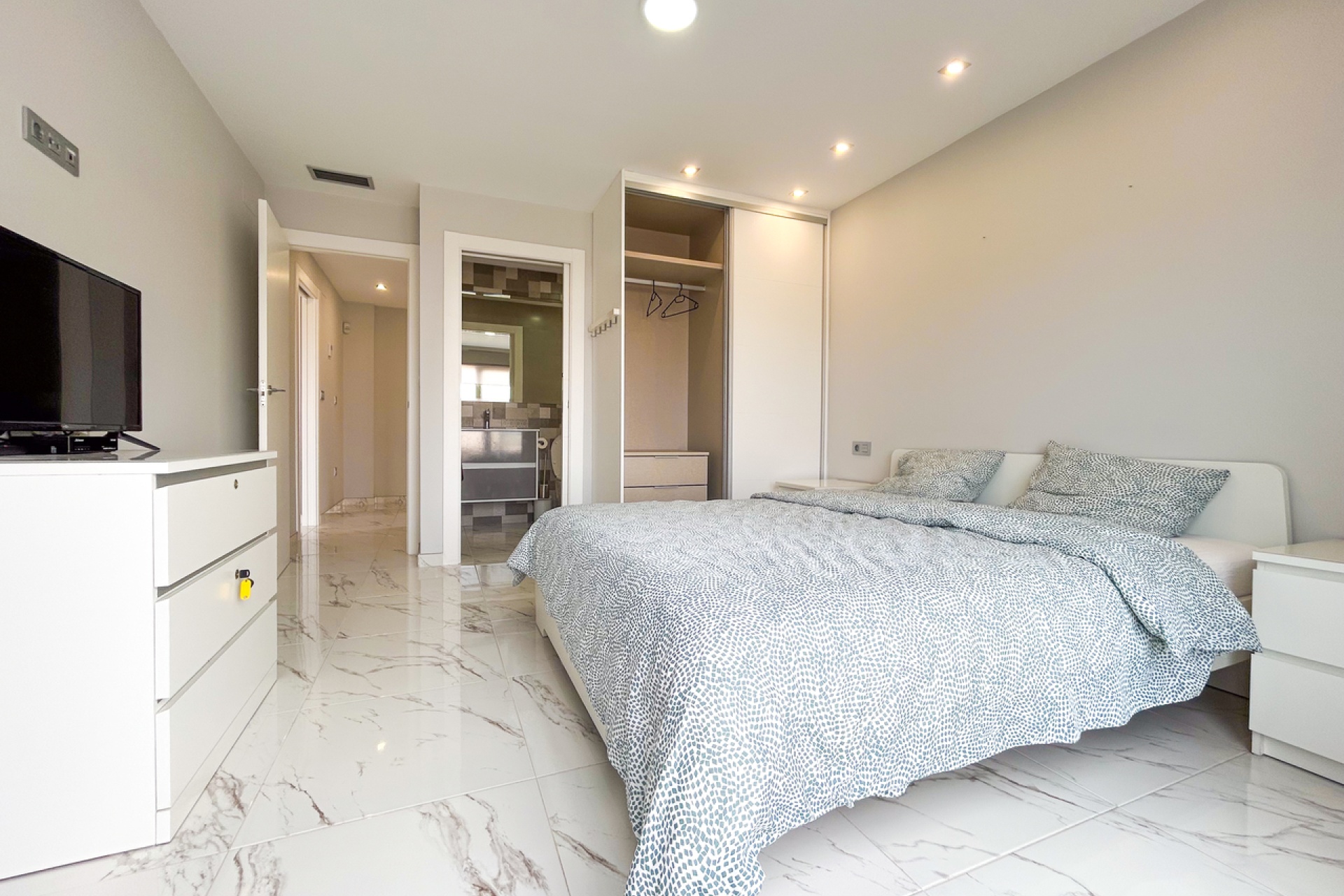 Resale - Villa / House - Orihuela Costa - Villamartín