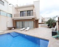 Resale - Villa / House - Orihuela Costa - Villamartín