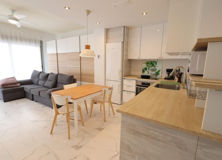 Resale - Villa / House - Orihuela Costa - Villamartín