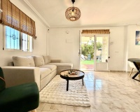 Resale - Villa / House - Orihuela Costa - Villamartín