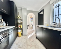 Resale - Villa / House - Orihuela Costa - Villamartín