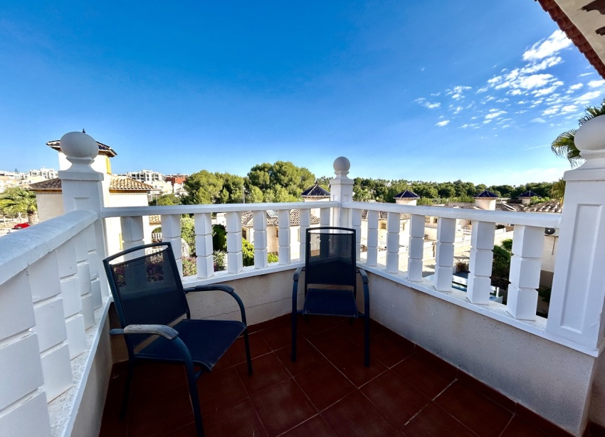 Resale - Villa / House - Orihuela Costa - Villamartín