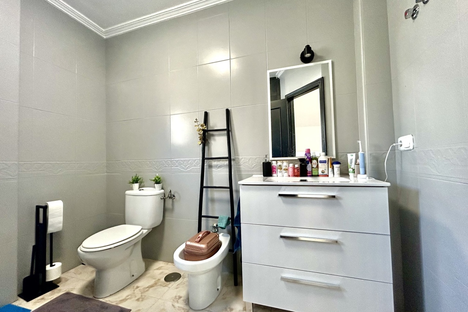 Resale - Villa / House - Orihuela Costa - Villamartín