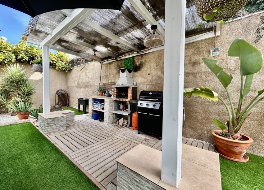 Resale - Villa / House - Orihuela Costa - Villamartín