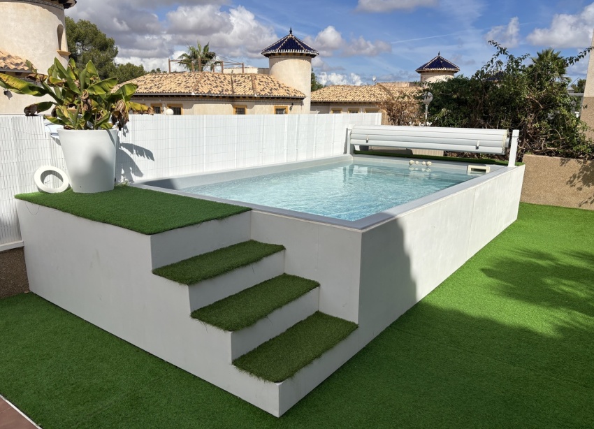 Resale - Villa / House - Orihuela Costa - Villamartín