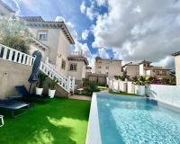 Resale - Villa / House - Orihuela Costa - Villamartín