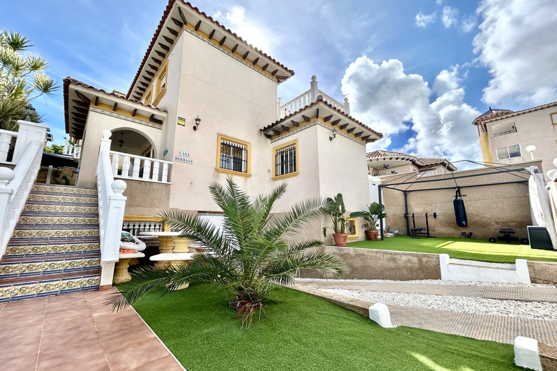 Resale - Villa / House - Orihuela Costa - Villamartín