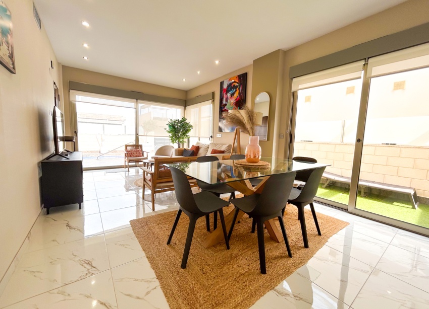 Resale - Villa / House - Orihuela Costa - Villamartín