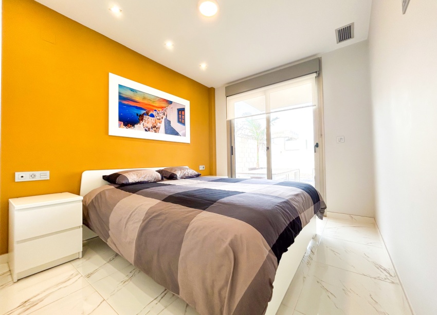 Resale - Villa / House - Orihuela Costa - Villamartín