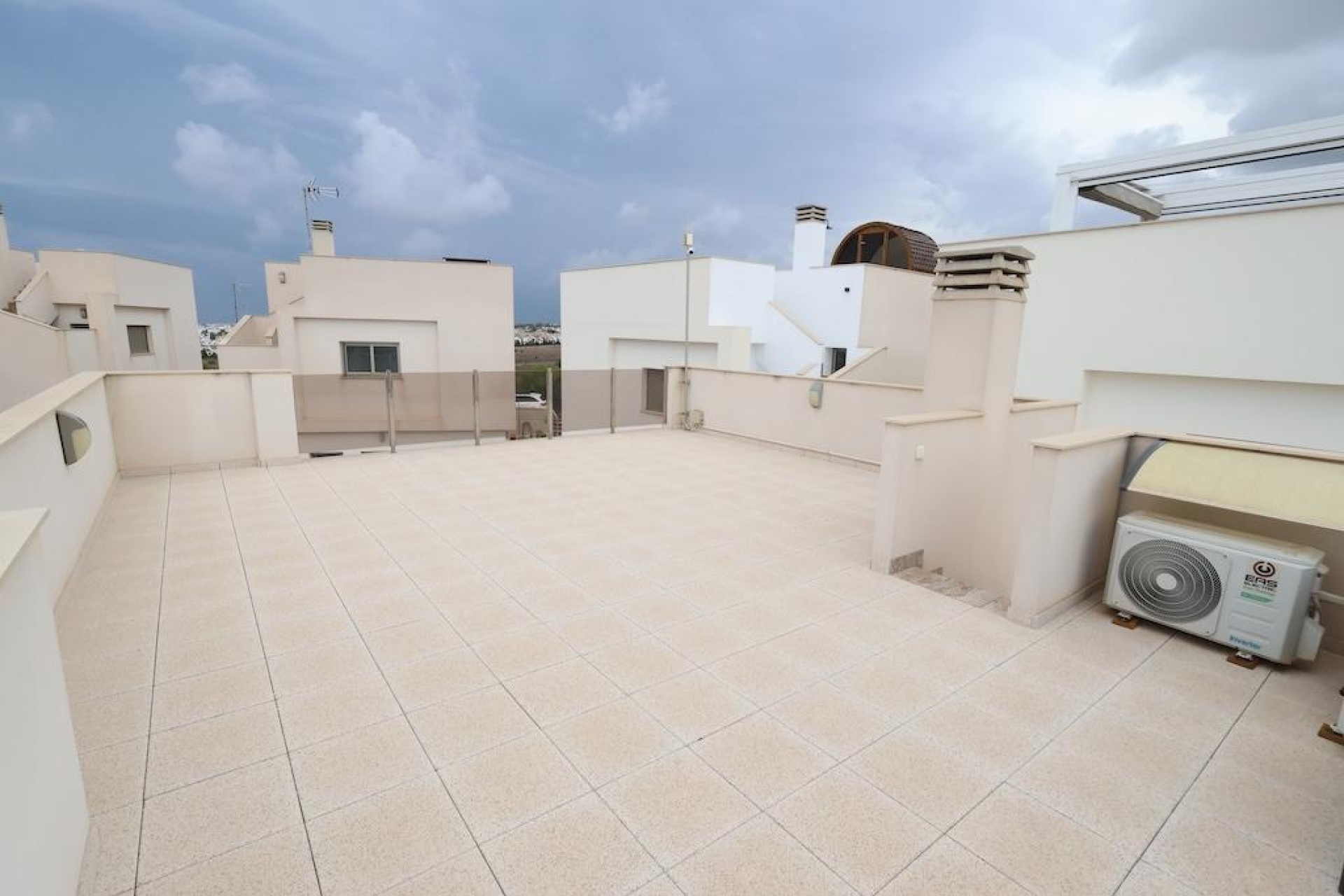 Resale - Villa / House - Orihuela Costa - Villamartín