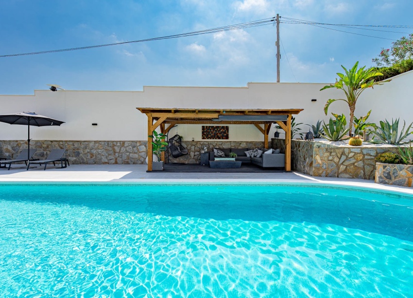 Resale - Villa / House - Orihuela Costa - Villamartin