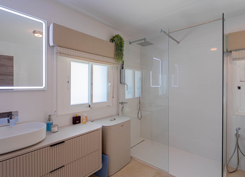 Resale - Villa / House - Orihuela Costa - Villamartin