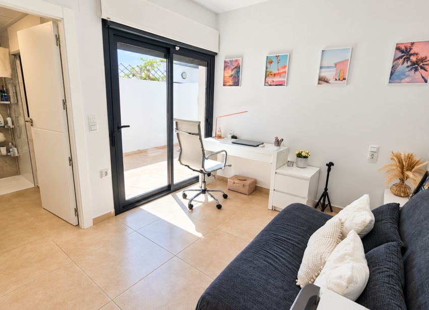 Resale - Villa / House - Orihuela Costa - Villamartín