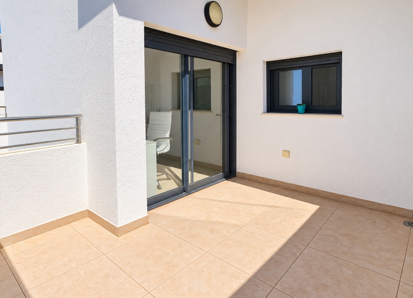 Resale - Villa / House - Orihuela Costa - Villamartín