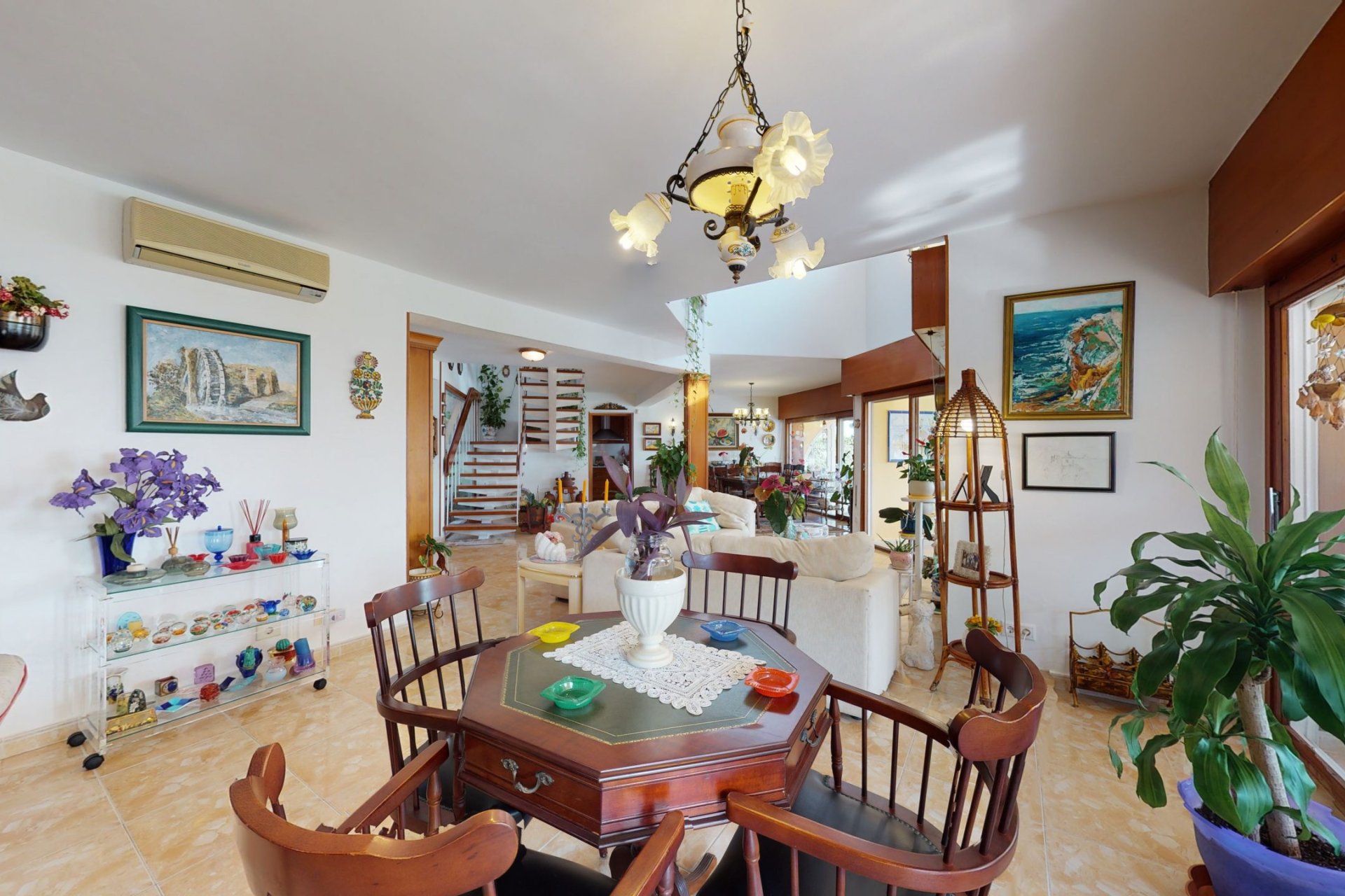 Resale - Villa / House - Orihuela Costa