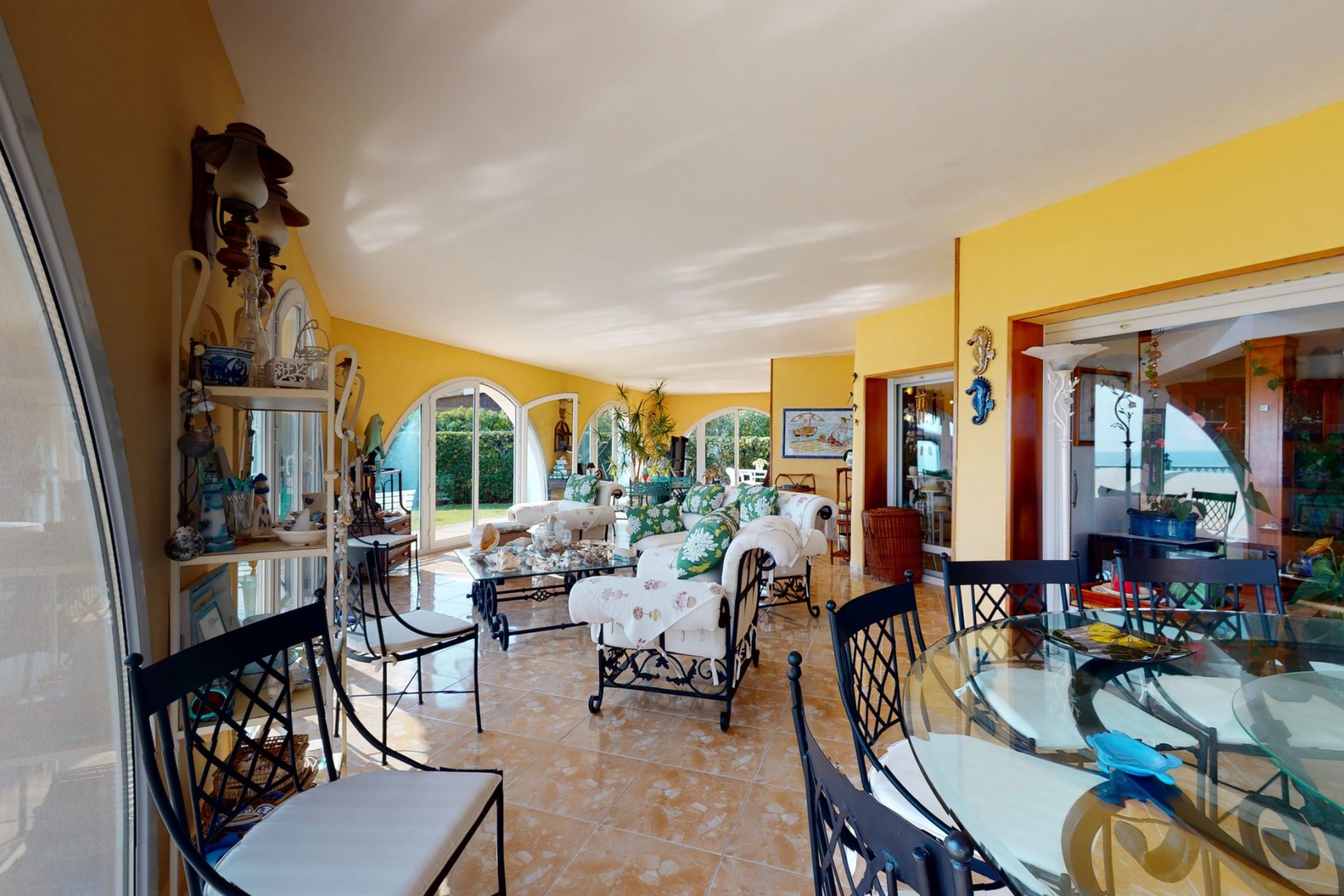 Resale - Villa / House - Orihuela Costa